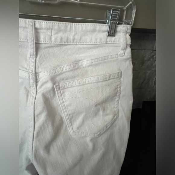 Calvin Klein‎ size 6 white denim Bermuda shorts - Picture 9 of 10